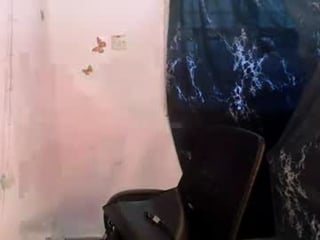 dreamy_wetpussy 20 y. o. curvy nudist