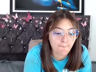 lessliee 0 y. o. asian cam babe squirting online