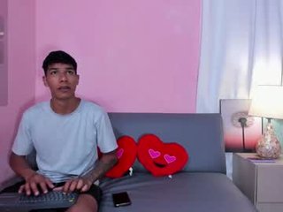 jonny_and_dayan 0 y. o. teen cam babe wants kiss on pussy online