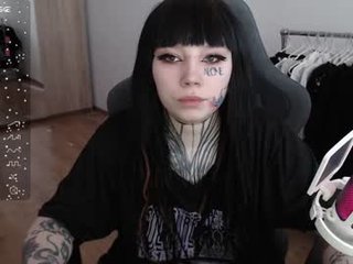 herbal_helpmepls 19 y. o. teen cam girl playing hot games with ohmibod online