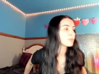 bluntbabe 25 y. o. female domination in spank action online