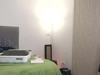 ellie_murphy 26 y. o. redhead cam babe enjoys her loved dildo online