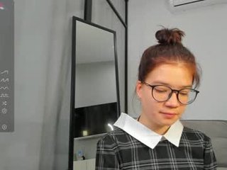 analucass 18 y. o. cute teen cam babe loves XXX cam action with her perfect ass