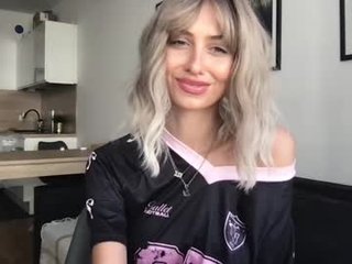 charlotte_roche 23 y. o. hot flirt english