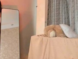 1only_sex1 25 y. o. close-up cute