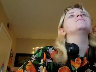 glitchwitch 0 y. o. cam whore loves a nice facial online