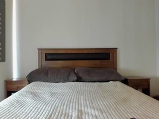 yourfreakygirl 0 y. o. spanish cam babe wants her asshole humped on camera