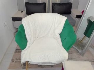 agatha_ 38 y. o. naked redhead cam girl loves swallowing cum on XXX cam