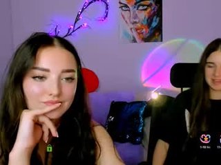 vivian_min 0 y. o. cam babe enjoys great live sex with her partner