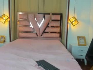 kameron_aand_nick 20 y. o. naked couple do the fuck and suck online