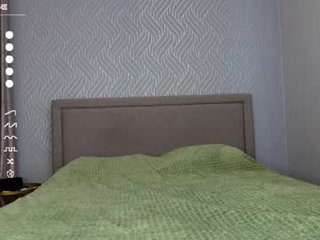 madison_davies_ 18 y. o. teen cam babe sucking man's cock and stuffing it to her cunt