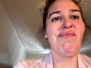 bubblya 0 y. o. cam whore loves a nice facial online