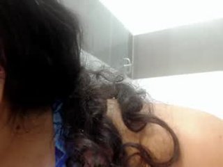 niky_blue 23 y. o. latina teen cam babe plays with her soaked hole online