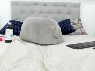 candy_sex_18x 0 y. o. cam girl likes using hot adult toys live on XXX cam