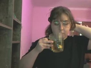 cinnaboooon 23 y. o. cam babe demonstrating their squirt experience in a sexy and sensual manner