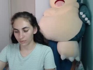 leah_sm 20 y. o. young dildo