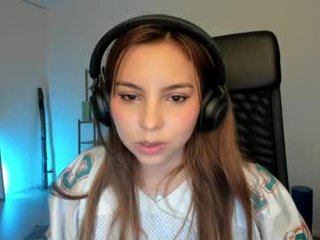 lolaverse 25 y. o. fingering english