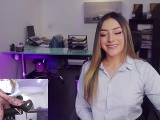 kimberly_clars 20 y. o. french cam babe spreads her wet pussy lips online