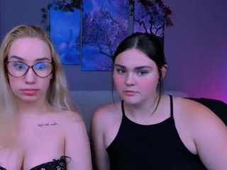leila_pur 0 y. o. ohmibod live show with blonde slut in the chatroom