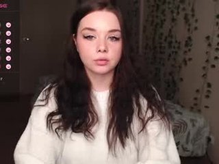 kayacherry 23 y. o. cam babe showing her ass naked