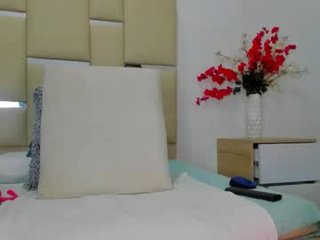 marianls01 0 y. o. cam babe likes squirting after getting pleasure from masturbation