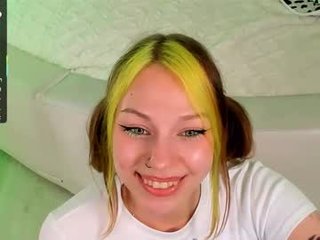 yourghostwife 18 y. o. 