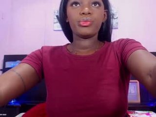 cataleeya_a 0 y. o. cam babe loves plays with her pink hole on camera