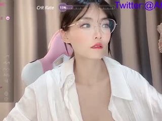 alicechina 25 y. o. asian cam girl pleasing her tight pussy with a toy