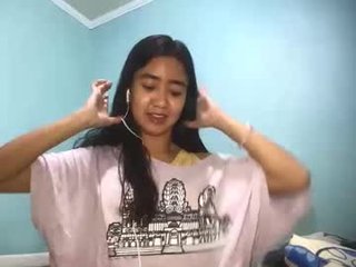 crystalbriceno 18 y. o. 