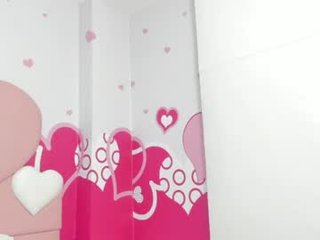 little_doll_4u 19 y. o. teen cam girl wants to give you a gift hairy online