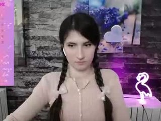 lauradre_ 20 y. o. wet cam babe masturbates and gets hot cum on beautiful face