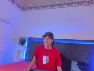 ale_cruzz 20 y. o. cam babe wants her pussy fucked hard on camera