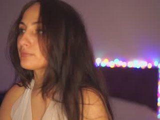 notamericanpie23 27 y. o. brunette spanish cam babe gets her asshole penetrated