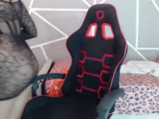 gabriela_jay1 0 y. o. curvy cum show