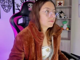 emma_monserrat_ 19 y. o. petite oil