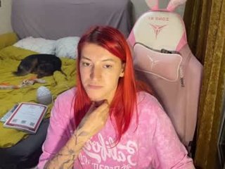 katrin_kristal 19 y. o. teen cam babe loves fetish action on cam