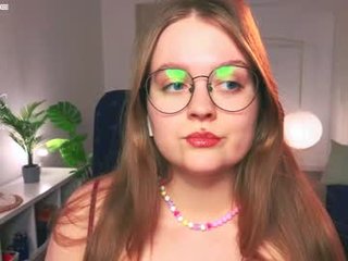 emilyforelsket 18 y. o. redhead cam babe enjoys great live sex for more experience