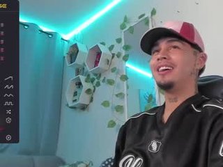 juan_alvarez18 20 y. o. young couple