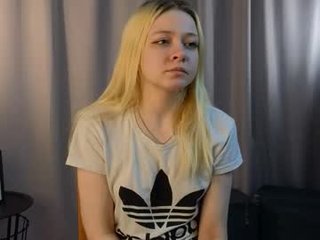 birgitfirman 18 y. o. teen cam girl plays with her tight pussy