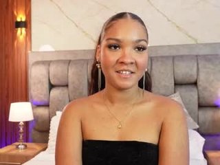 naomi_monroe 19 y. o. teen cam babe playing hot games with dildos online