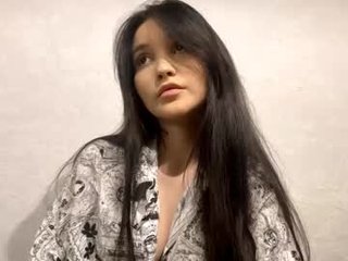 lesleygroth 18 y. o. teen cam girl plays with her tight pussy