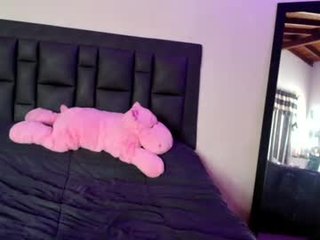 milandmia 0 y. o. young ohmibod