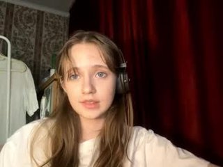 aileenamara 18 y. o. 