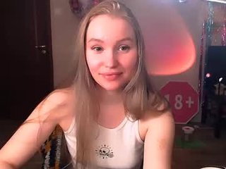 kikies_ 20 y. o. cam babe loves anal live sex