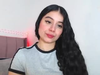 gabrielarossa 26 y. o. cam girl wants insert dildo in pussy and loves dirty sex online
