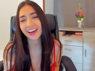luisa_lane18 23 y. o. latina cam girl pleasing her tight pussy with a sex toy