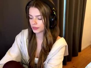 flannelflutter 18 y. o. 