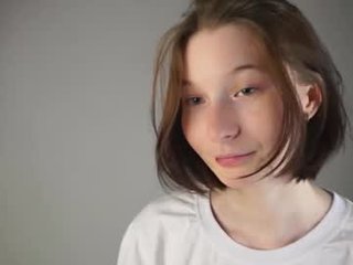 kisskiss_mourmeow 18 y. o. young cute