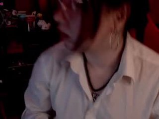 naughtyhousewifexx 37 y. o. tattooed cam girl warms up her asshole with the ohmibod online