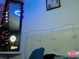 lila_gummy_ 24 y. o. latina cam babe wants to rub pussy until it is wet